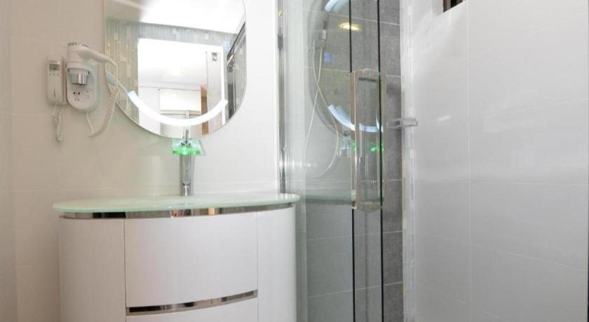 Hotel Unic 2*
